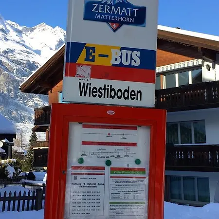 Haus Fleckstein Karibu 아파트 *