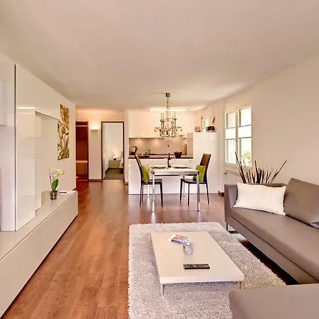 Haus Fleckstein Karibu 아파트 *